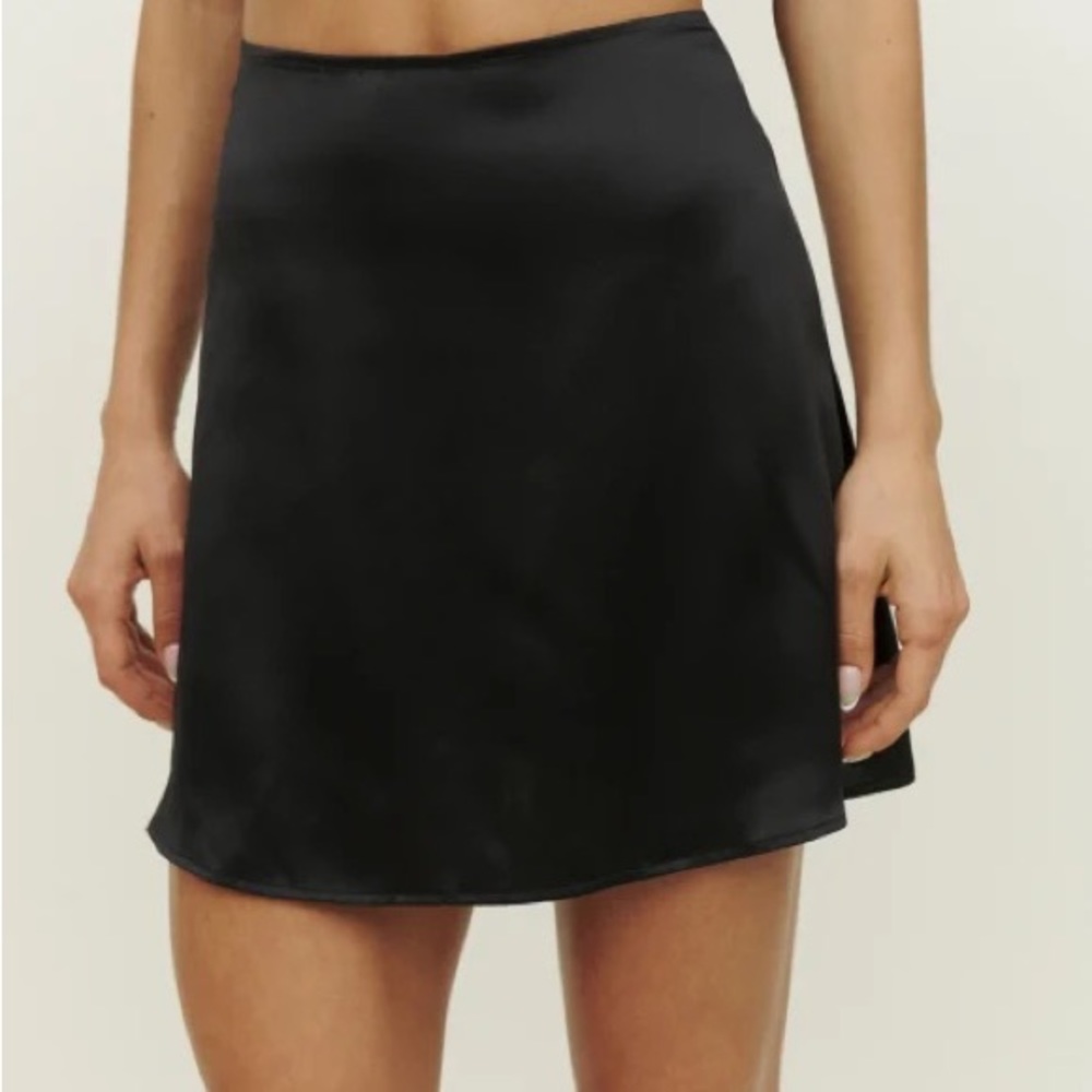 Reformation benson skirt in black